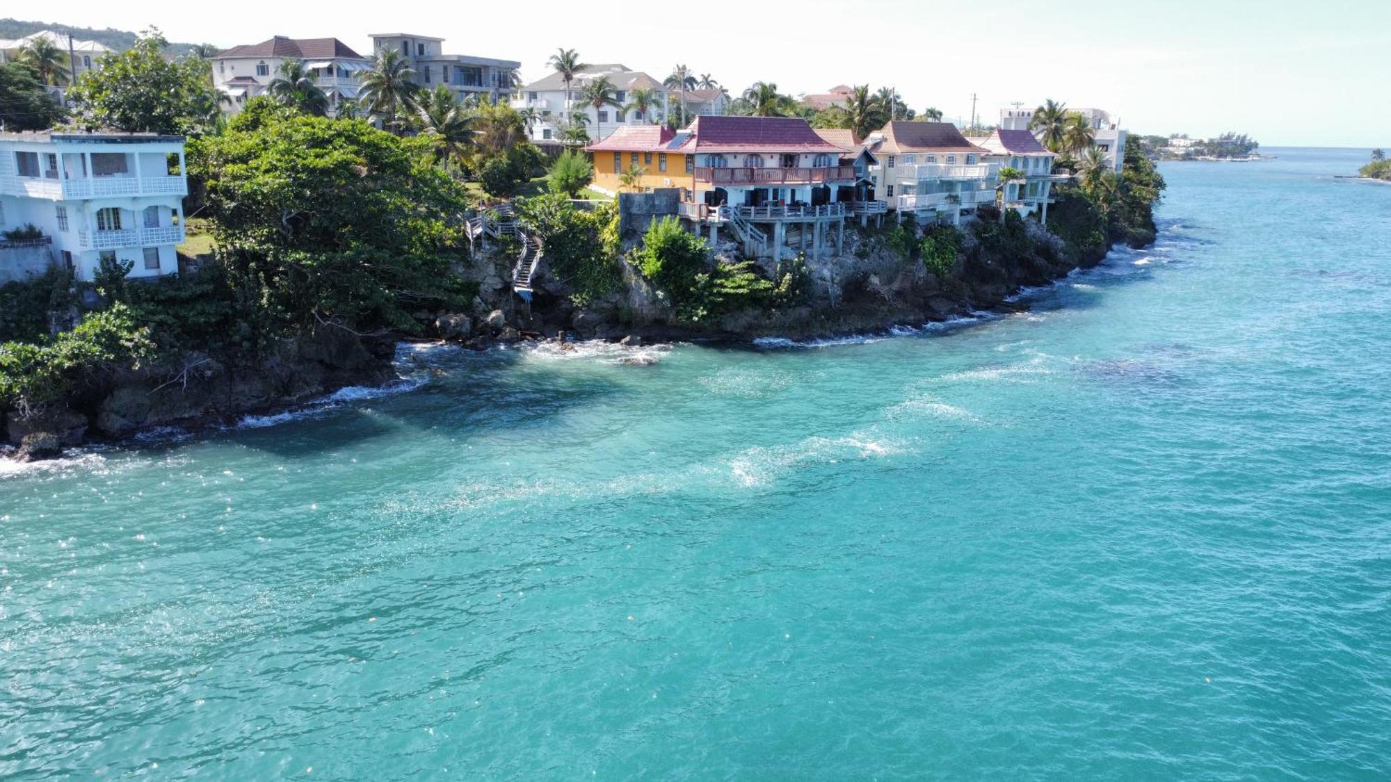 Shipwatcher Studio W/Mezzanine Ocho Rios Luaran gambar