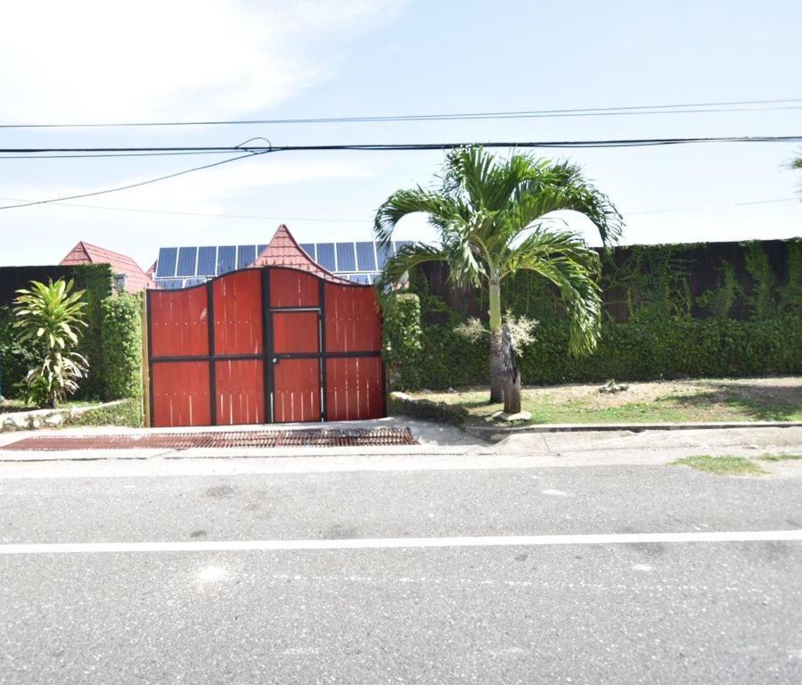 Shipwatcher Studio W/Mezzanine Ocho Rios Luaran gambar